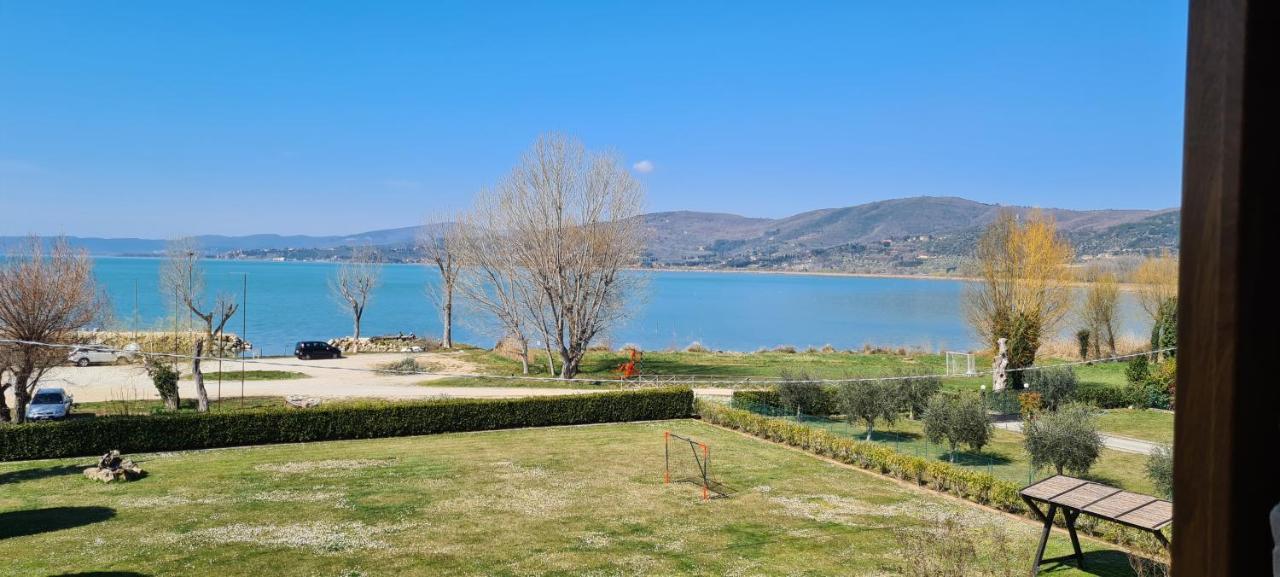 Appartamento Lago Trasimeno - Torricella Pg エクステリア 写真