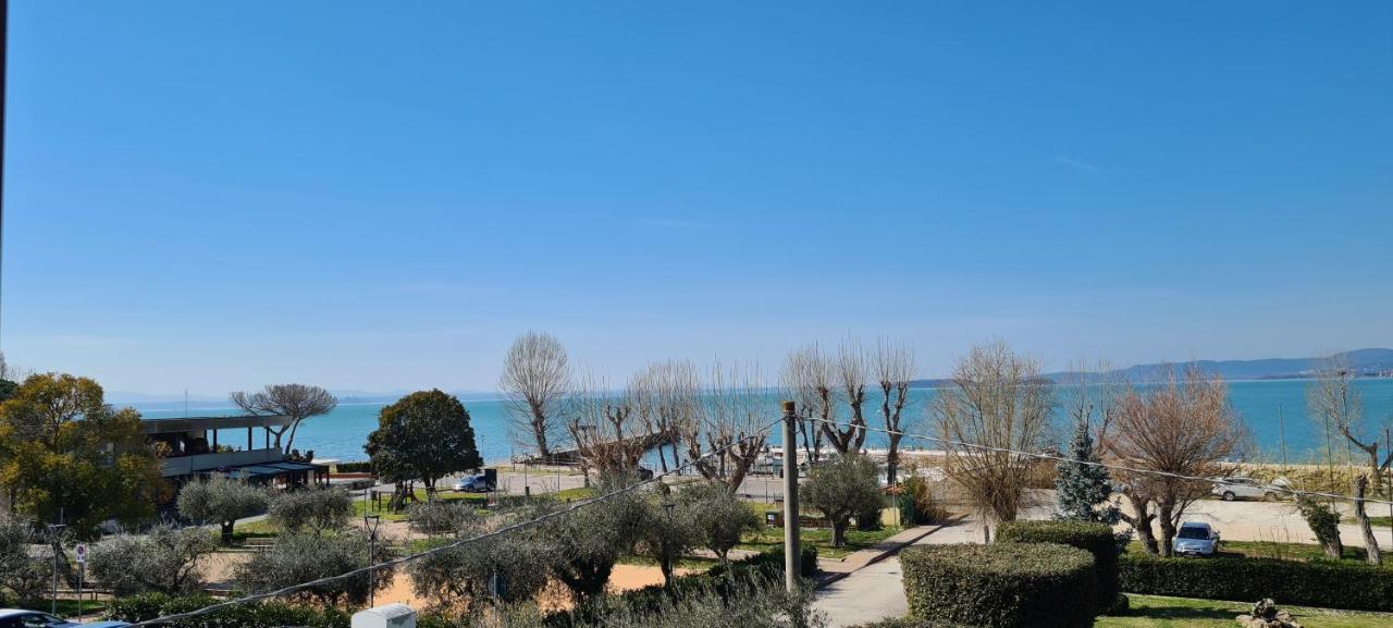 Appartamento Lago Trasimeno - Torricella Pg エクステリア 写真