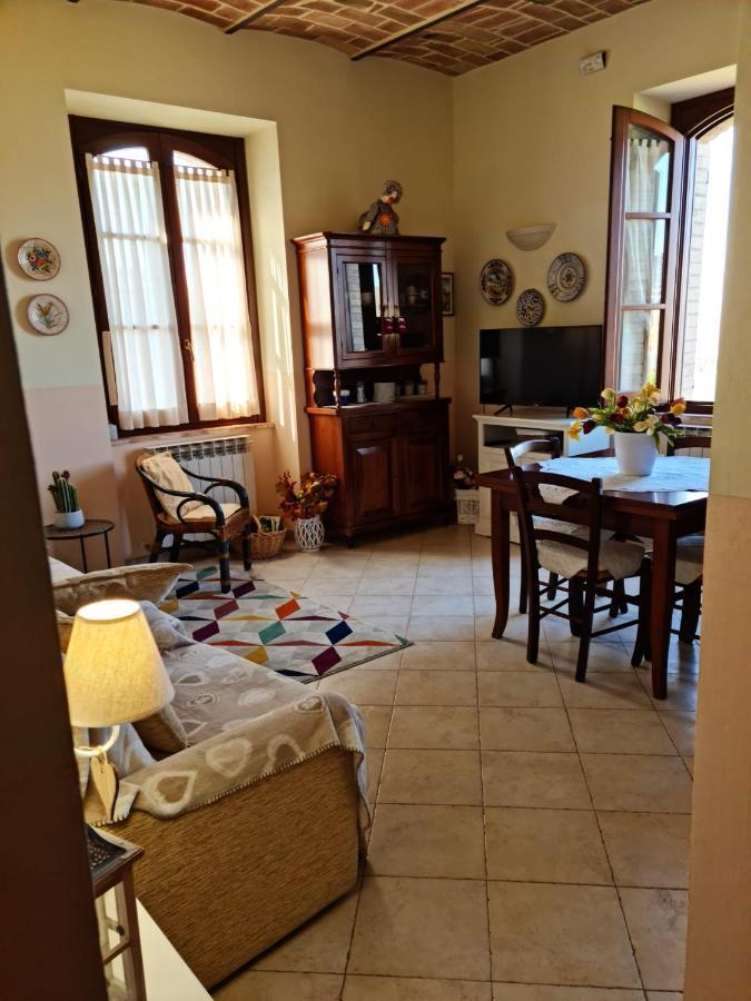 Appartamento Lago Trasimeno - Torricella Pg エクステリア 写真