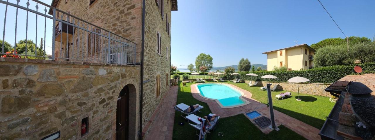 Appartamento Lago Trasimeno - Torricella Pg エクステリア 写真